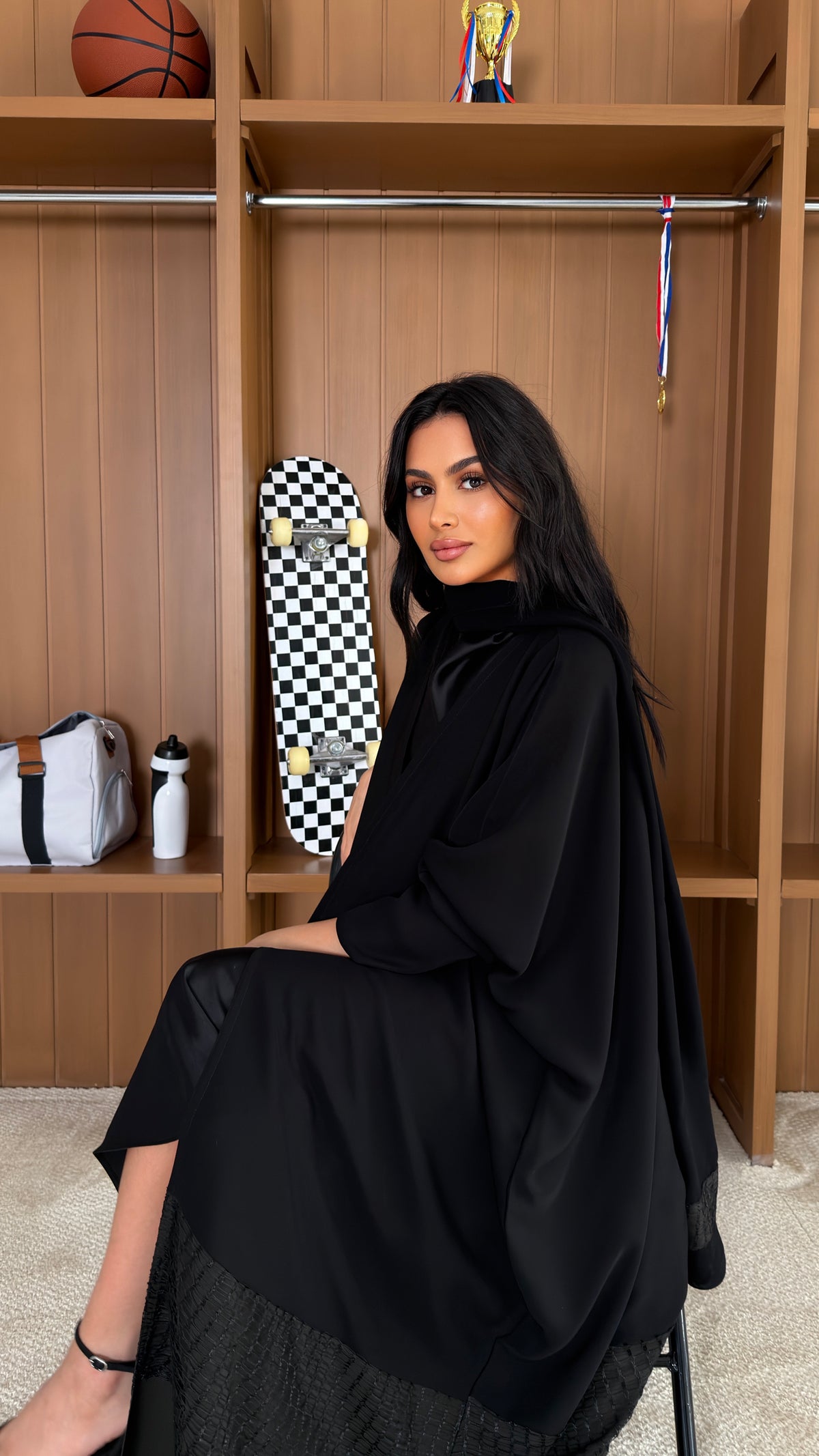 عباية نص بشت كريب كوري زيتي بشبك في المنتصف – موديل SH27 – صورة 7